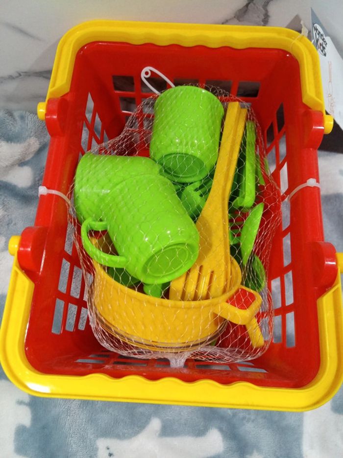 Panier avec dînette - photo numéro 2