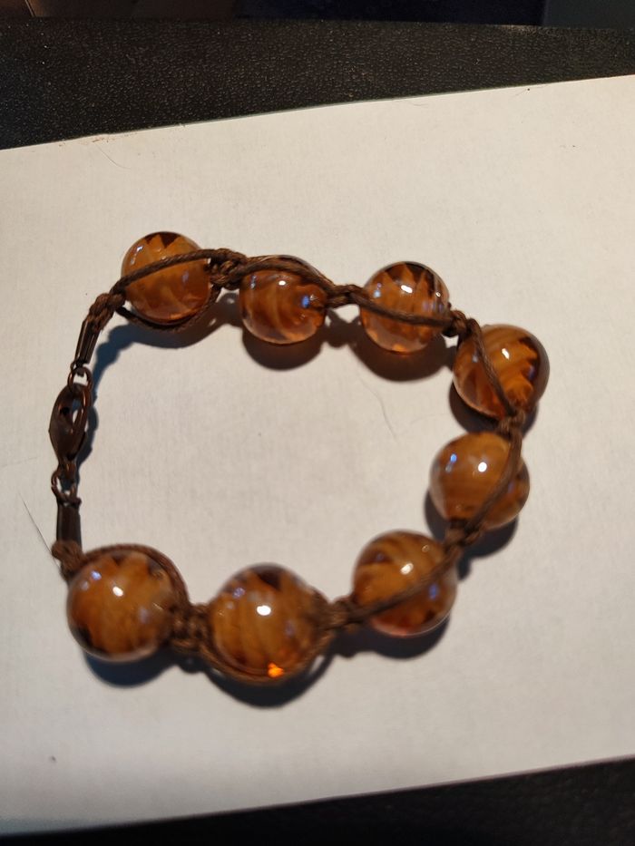 Ancienne bracelet boule en verre décoré - photo numéro 2