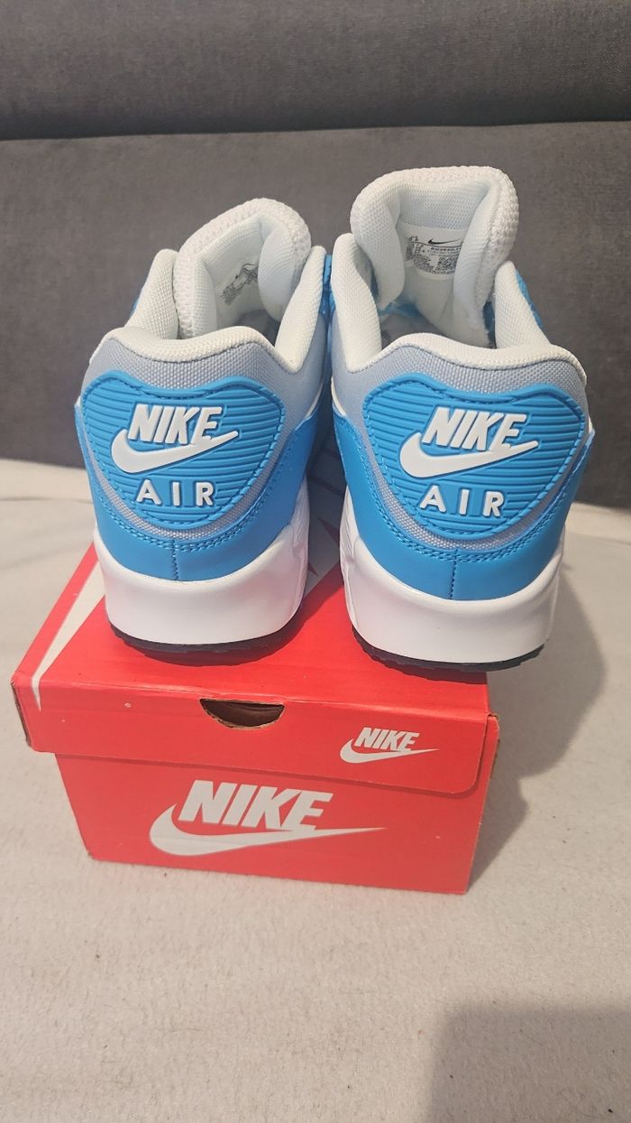 Basket nike neuf - photo numéro 4