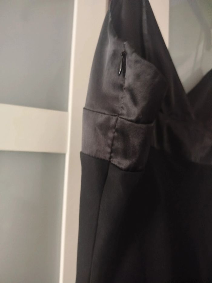 Jolie robe mi longue noire - photo numéro 5