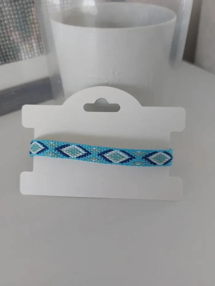 Bracelet fantaisie bleu clair