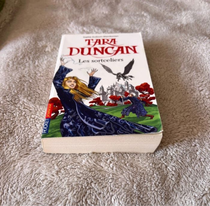Livre Tara Duncan de Sophie Audouin- Mamikonian - photo numéro 2