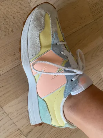 New Balance 38 - modèle 327