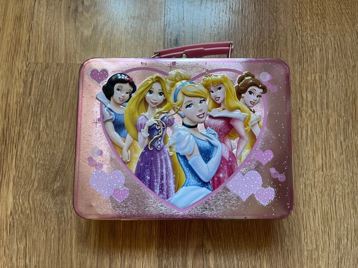 Boîte valisette en métal Princesses Disney