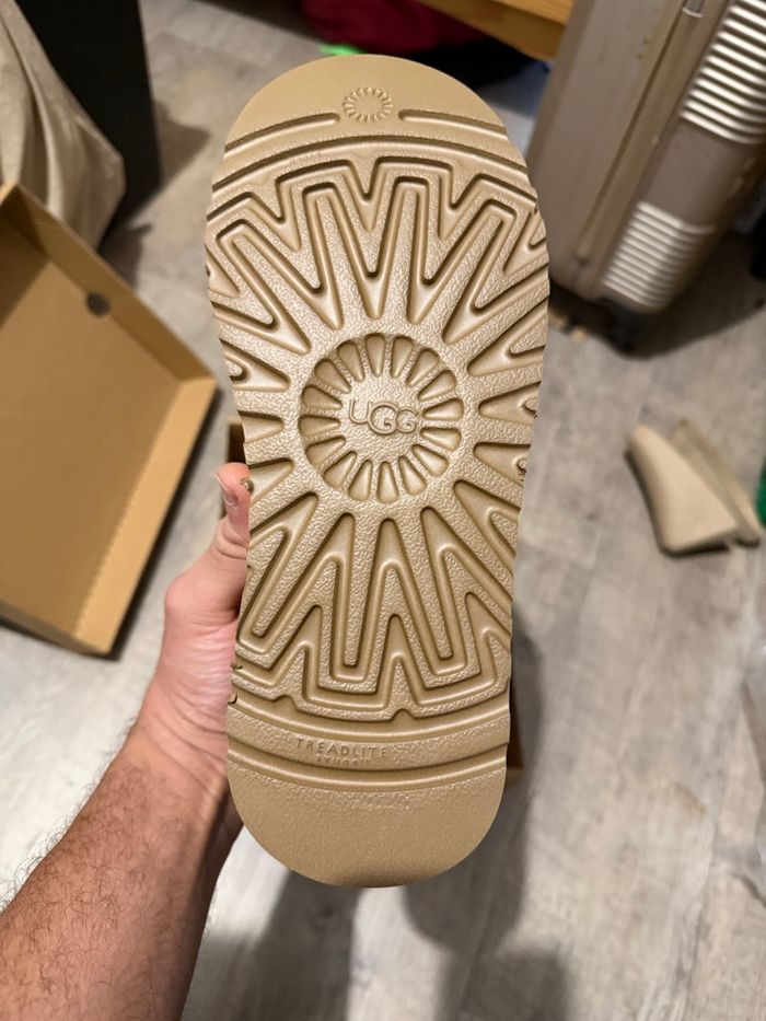 Ugg marron neuve - photo numéro 2