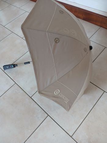 Ombrelle poussette neuve