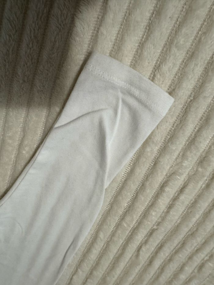 Legging  - blanc  en coton - kiabi - 6 mois - comme neuf - photo numéro 5