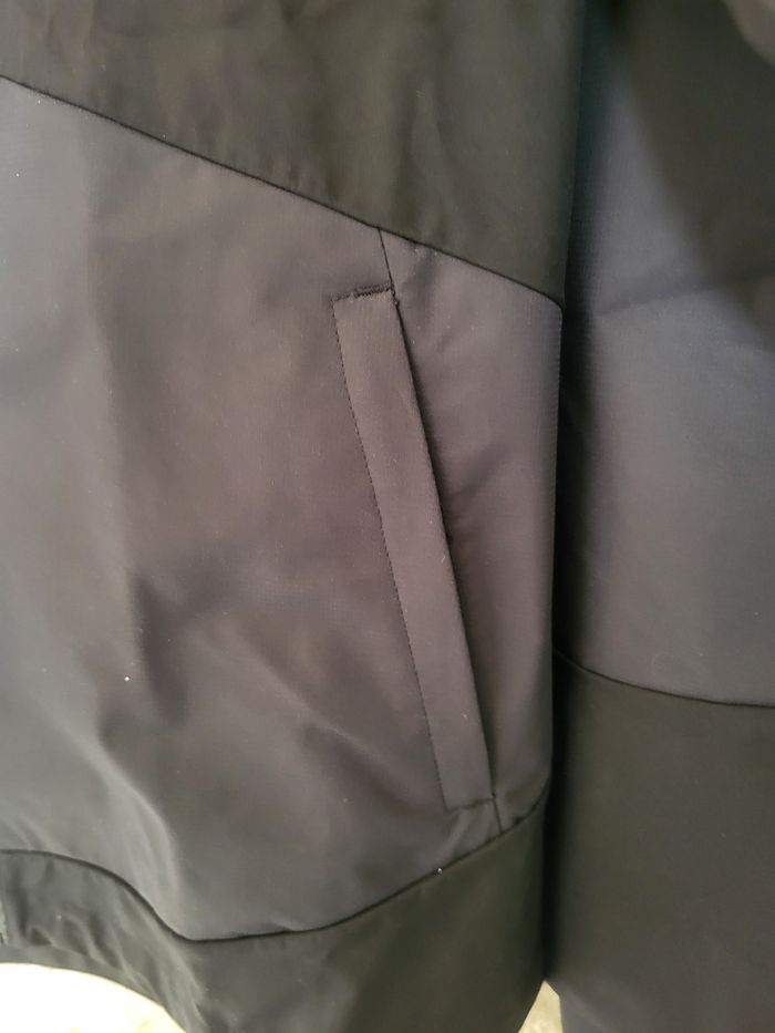 Veste coupe-vent neuve asics - photo numéro 5