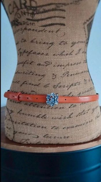 Ceinture fine  Camel  boucle  fleurs