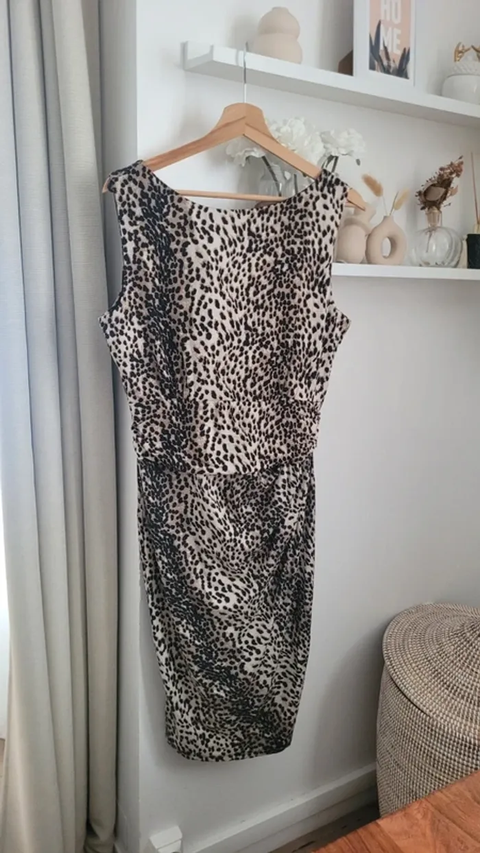 Robe Dorothy perkins neuve 42 - photo numéro 2