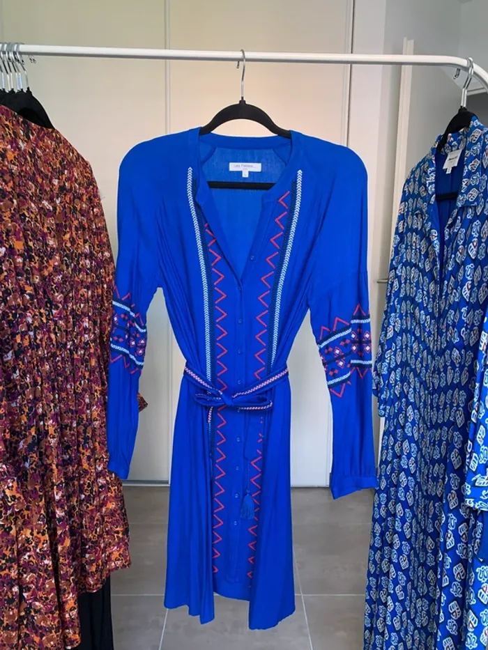 Robe bleu électrique brodée Les Petites taille S neuve - photo numéro 3