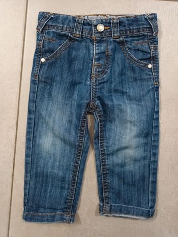 Jean 9 mois tape à l oeil