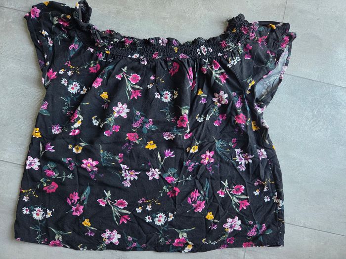T-shirt  epaule dénudée pimkie
