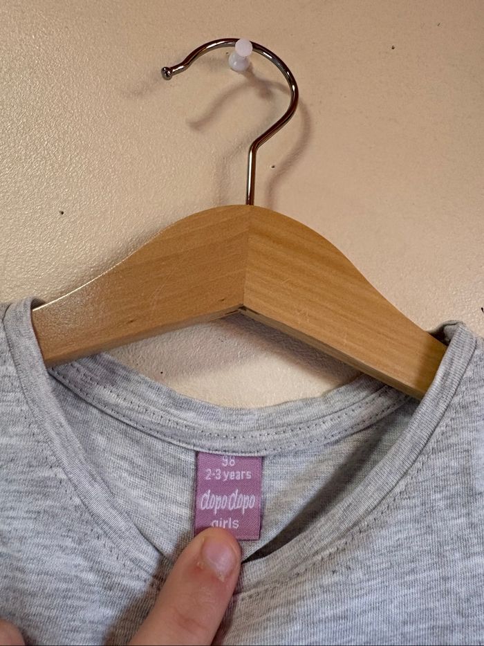 T-shirt fille taille 98 - photo numéro 3