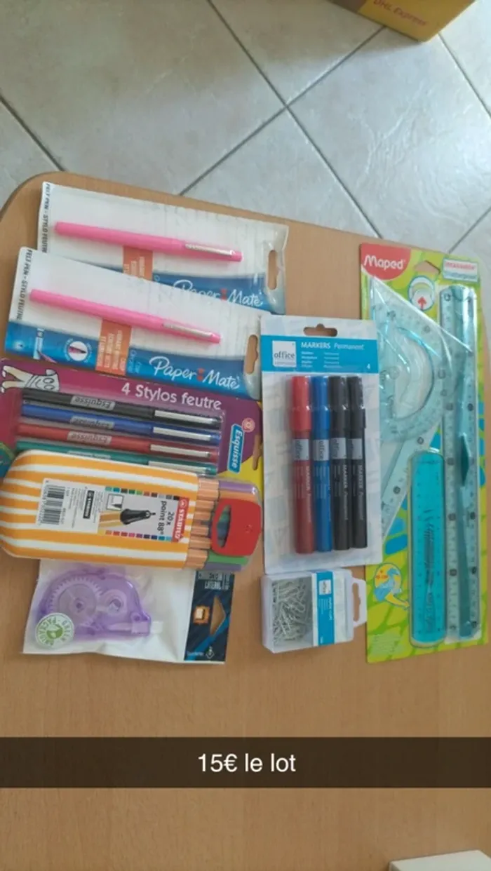 Lot fournitures scolaires et lot sacs - photo numéro 2