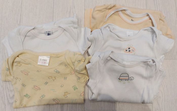 Lot 5 bodie manches courtes 6m