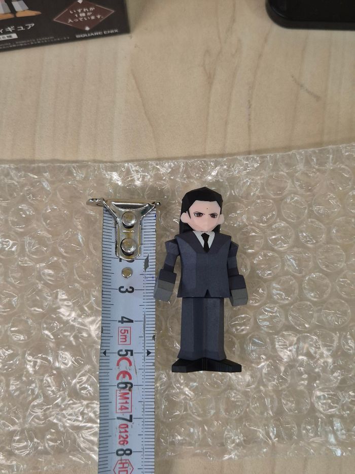 Figurine polygones Final Fantasy VII : Tseng - photo numéro 5