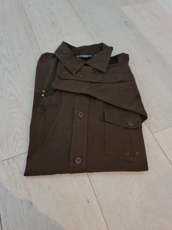 Chemise neuve taille S (taille grand)