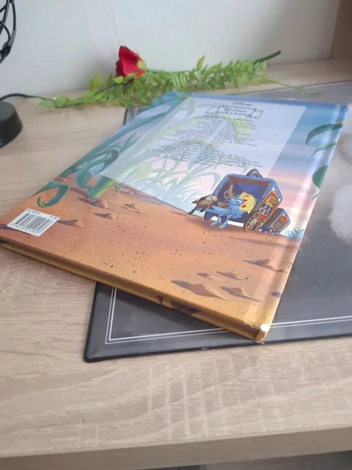Livre Disney / 1001 pattes - photo numéro 4