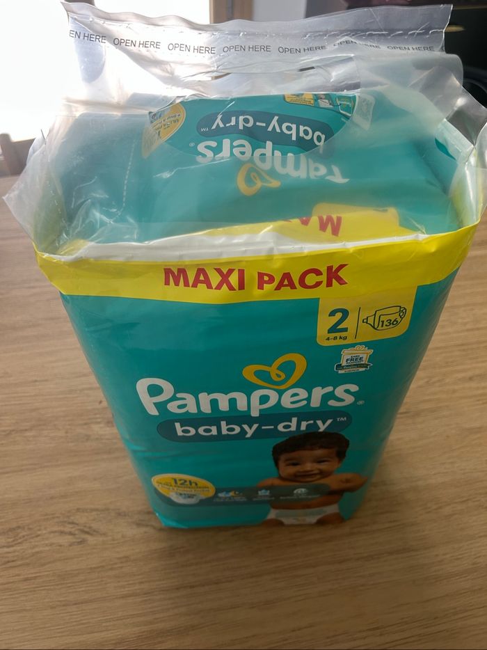 Couches Pampers babydry T2 136 couches - photo numéro 2