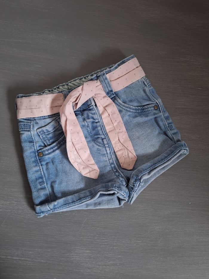 Short jeans