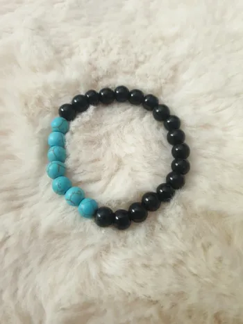 Neuf bracelet en pierre noir et turquoise