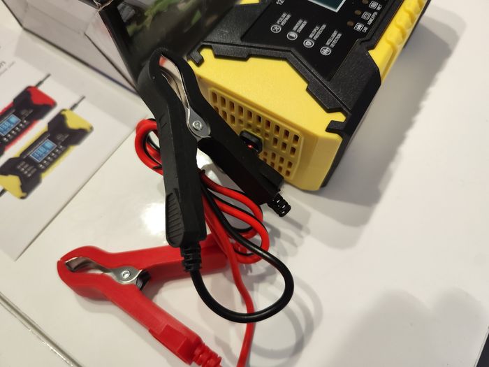 Chargeur de batterie intelligent 12v  4ah->100ah - photo numéro 3