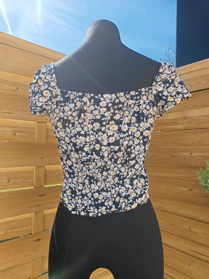 Top fleurs taille 36 - photo numéro 3