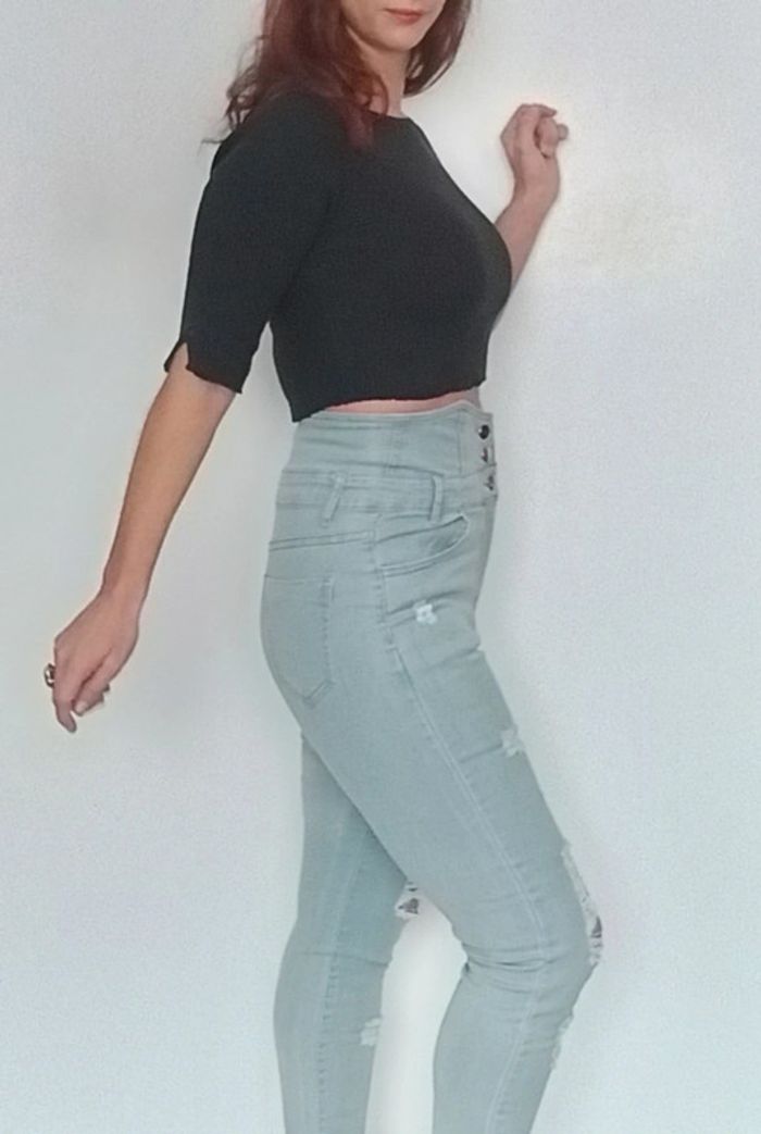 Jean slim troué délavé taille très haute 38 - photo numéro 6