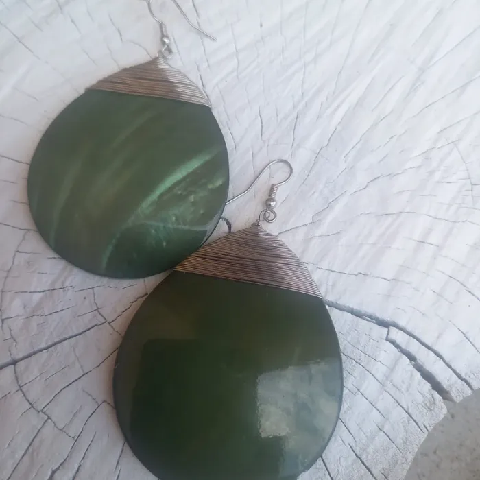 Boucles d'oreilles vintage pendantes kaki