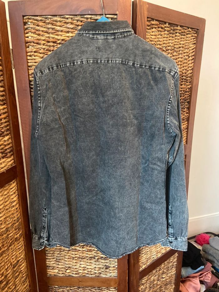 Chemise en jean noir celio - photo numéro 2