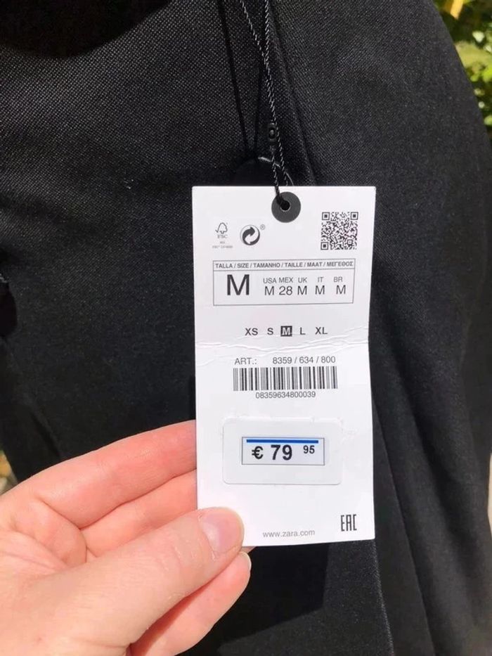 Robe Zara chic neuve taille M - photo numéro 4