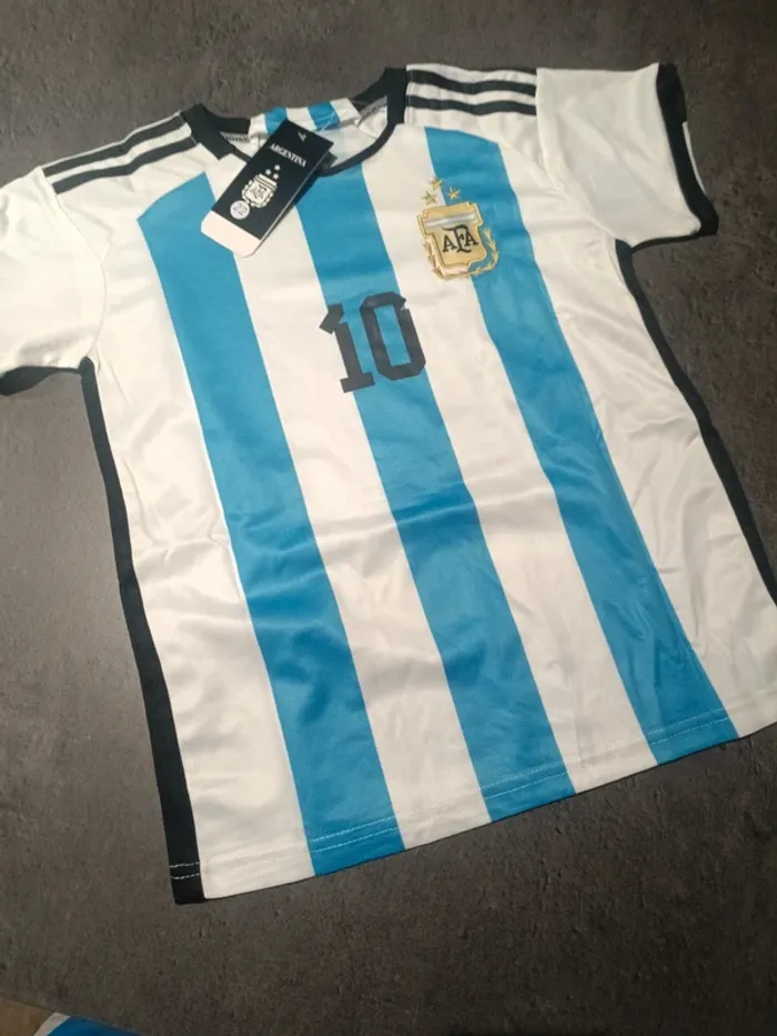 Tenue foot Léo Messi argentine. T 22 - photo numéro 2