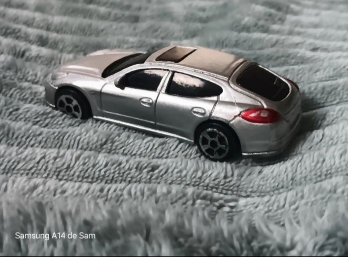 Porsche panamera turbo maisto - photo numéro 2