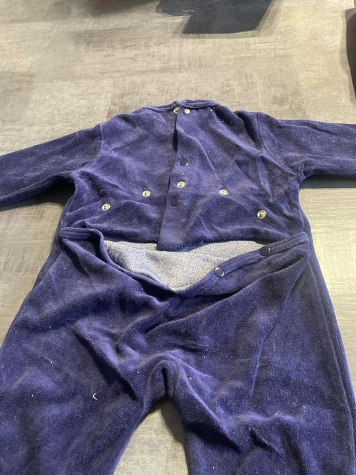 Pyjama velours 6 mois - photo numéro 3