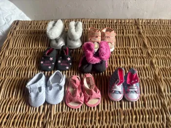 Lot de chaussure bébé fille 0/3et 3/6mois
