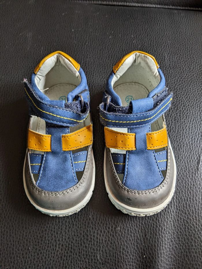 Chaussures ouvertes Taille 21 - photo numéro 3