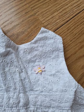 Jolie robe blanche - 3 mois