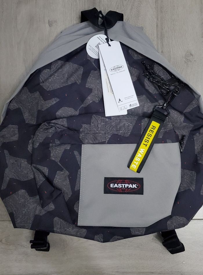 Sac à Dos EASTPAK 24L Neuf.