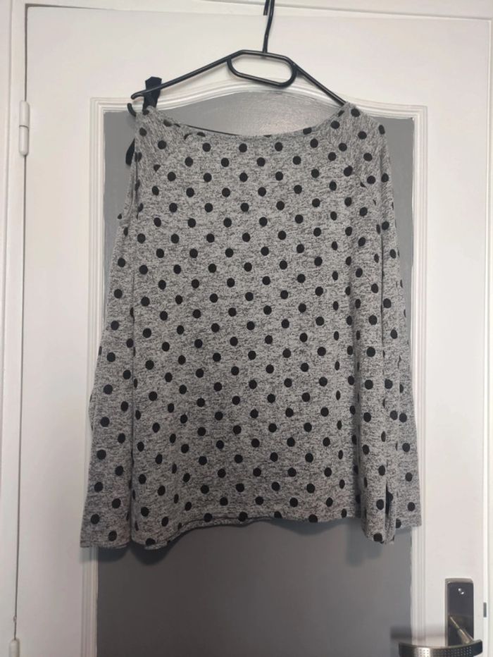 Haut fin épaule dénudé taille 46 - photo numéro 4