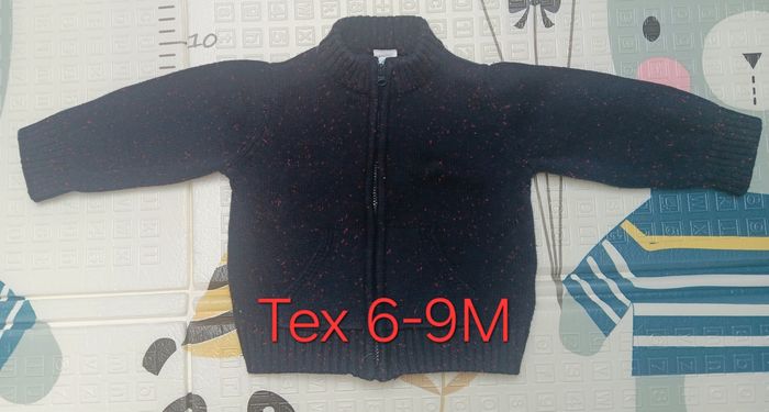 Gillet/Pull/T-shirt bébé 6-9-12M - photo numéro 4