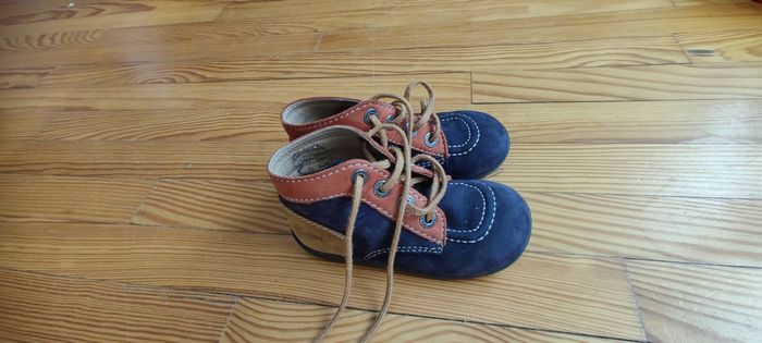 Chaussure Kickers pour fille taille 25