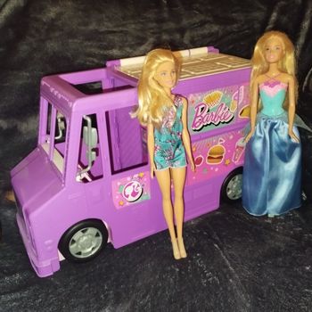 Fast food  barbie avec barbies