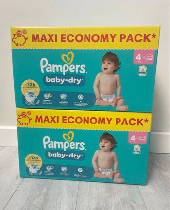 Pack neuf Pampers de 216 couches taille 4  (9-14kgs)