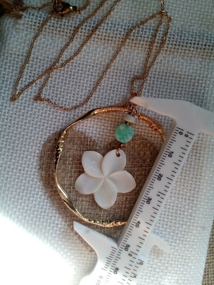 Collier fleur de n'acre et pierres amazonite et opale bleu - photo numéro 4