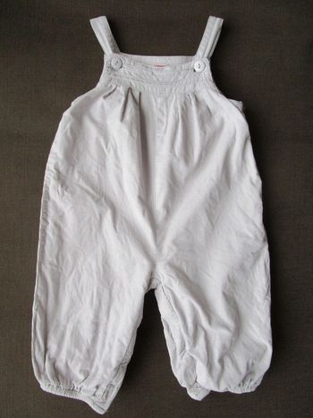 Salopette fille gris pâle DPAM 12 mois TBE