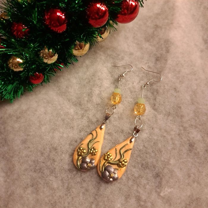 Boucles d'oreilles pendante avec pâte polymere - photo numéro 3