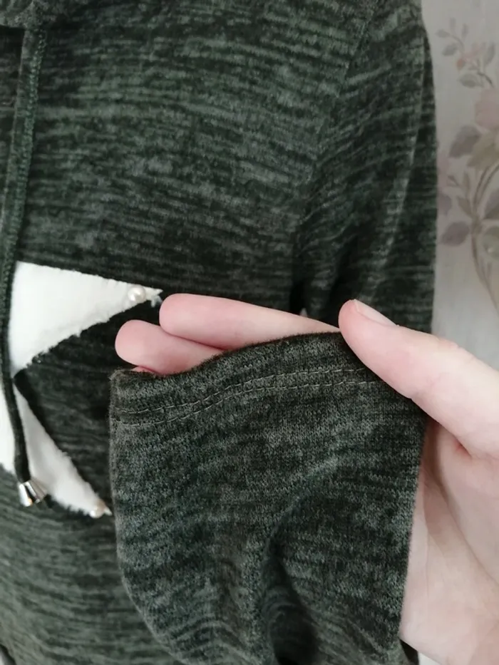 Sweat fin à capuche kaki avec étoile fourrure avec perles / new collection / (TU) - photo numéro 6
