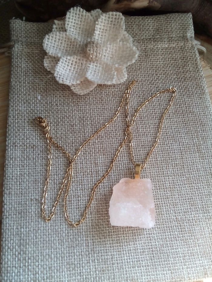 Collier en pierre de sel rose de l'Himalaya - photo numéro 2