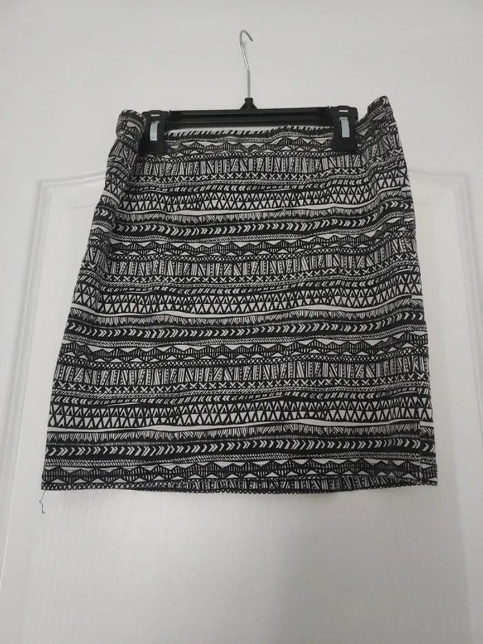 Jupe courte - photo numéro 2